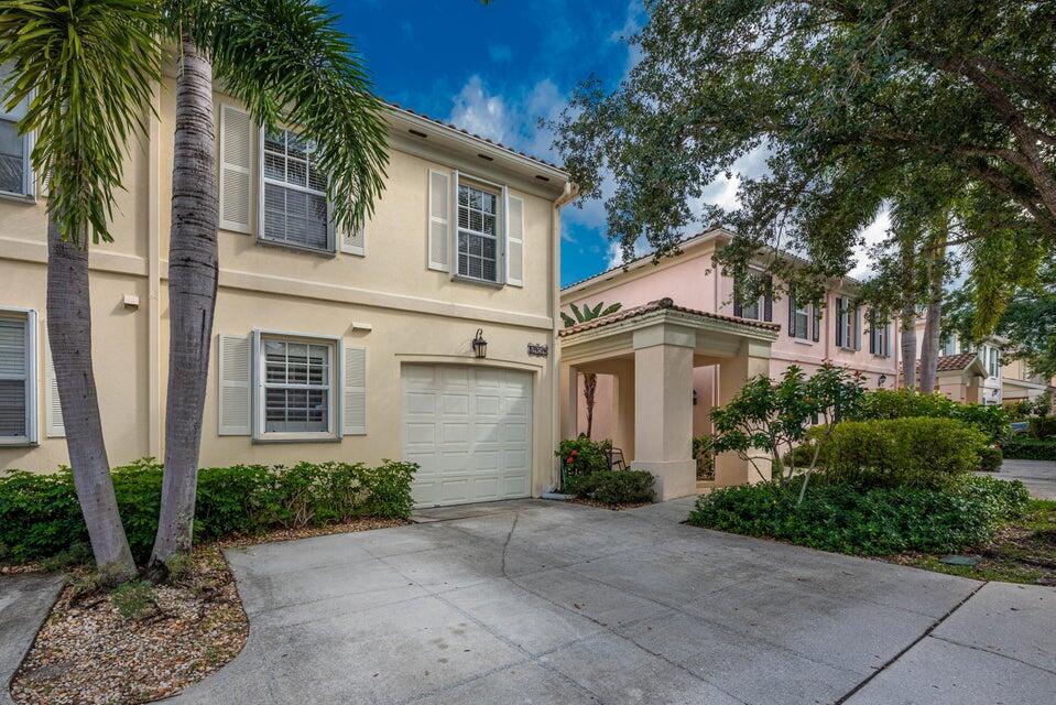 Townhouse has spacious kitchen & separate laundry room, screened patio & private backyard. Big master suite with walking in closets, roman tub plus large shower. Lots of Closets space, & a Convertible Office /Guest room w/ bed in wall unit, Popular Riverwalk 24 hour guard-gated community is a town in itself! All the recreational facilities you could imagine: lighted tennis courts, heated pools, fitness center, beauty salon, meeting rooms and 12 miles of pedestrian pathways With benches along the way for your enjoyment. The kitchen and bathrooms are upgraded. Aggressive dogs are not permitted. APPOINTMENT ONLY, TENANT OCCUPIED UNITL 8/31/2025.