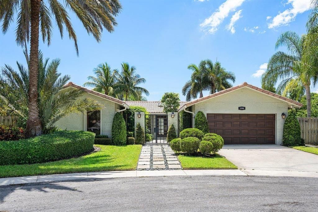 Photo of 3200 NW 28th Avenue, Boca Raton, FL 33434 (MLS # R10740695)