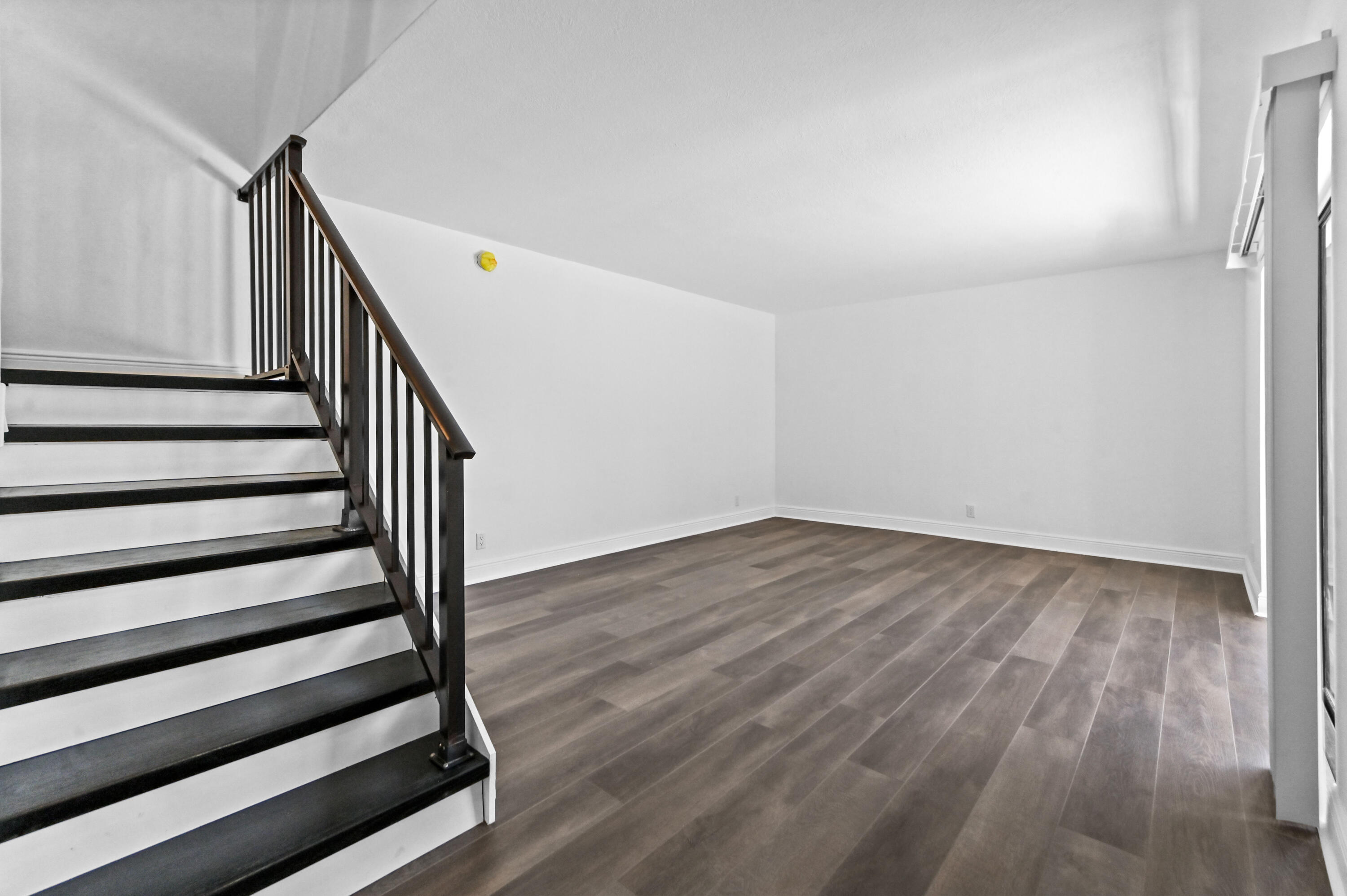 2645 N Albatross Rd Road N 4-d