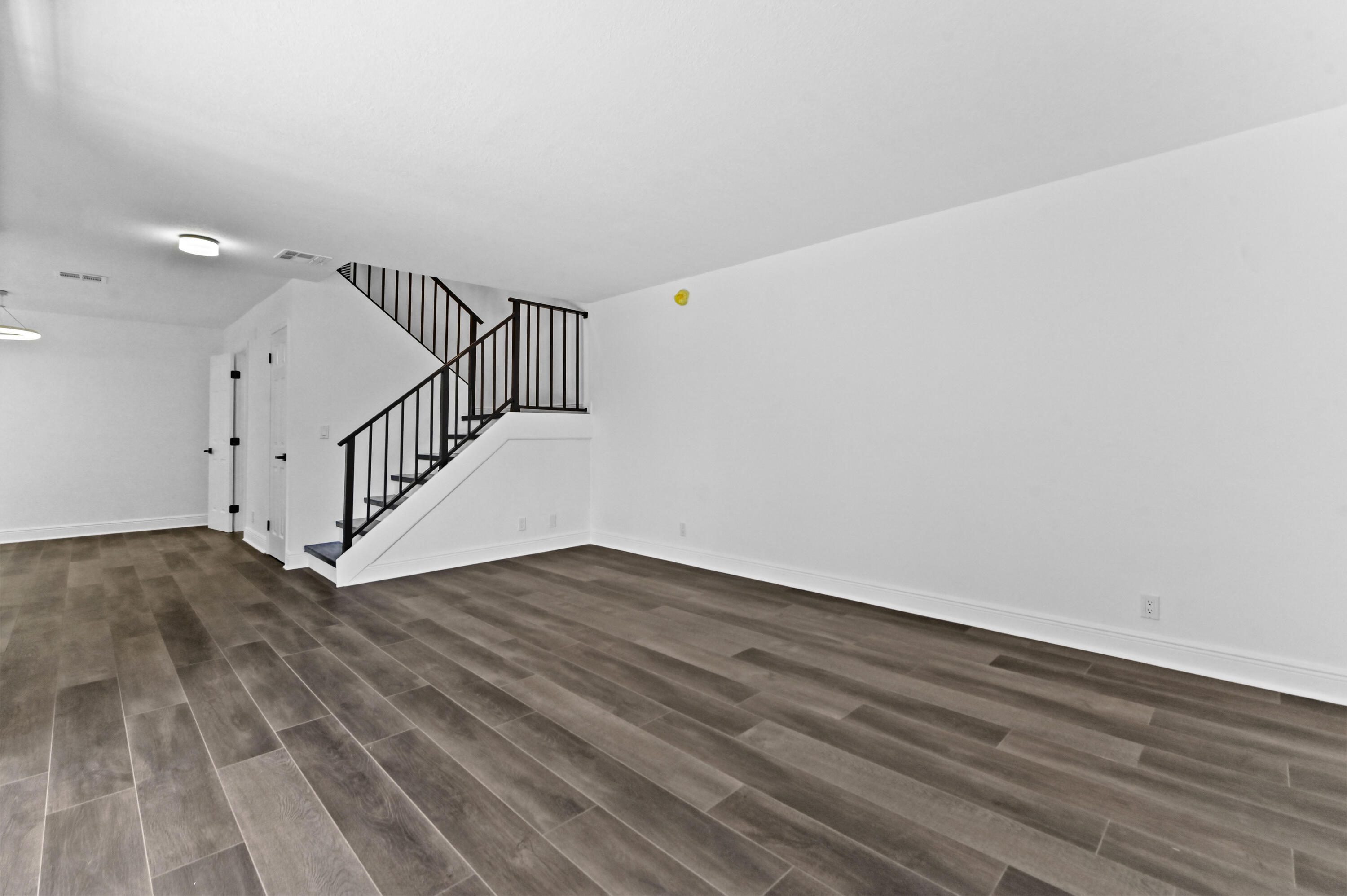2645 N Albatross Rd Road N 4-d