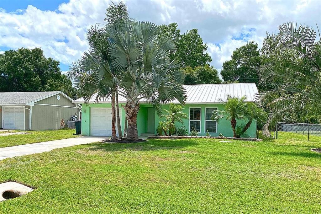 Photo of 7409 Donlon Road, Fort Pierce, FL 34951 (MLS # R10710058)