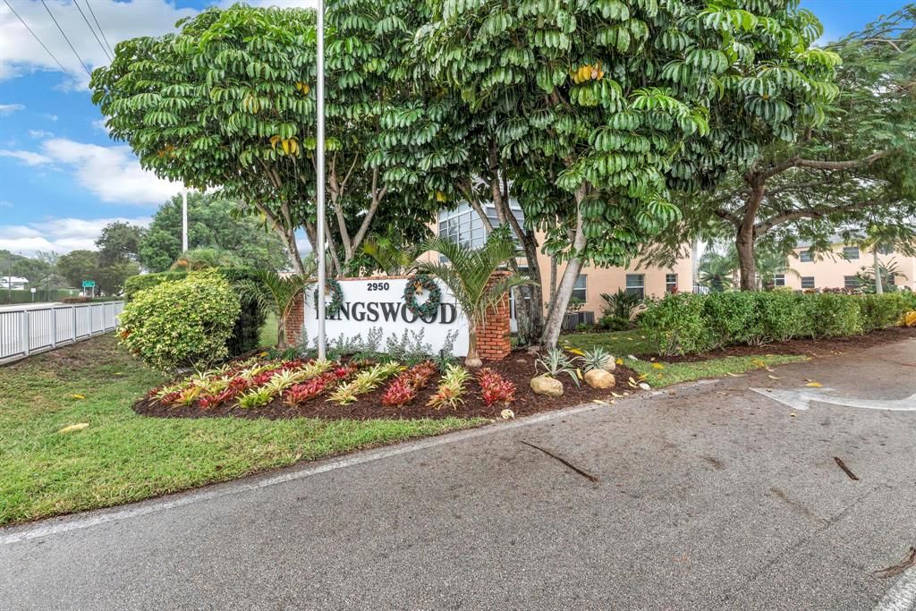 Photo of 2950 SE Ocean Boulevard #1-9, Stuart, FL 34996 (MLS # R10764236)