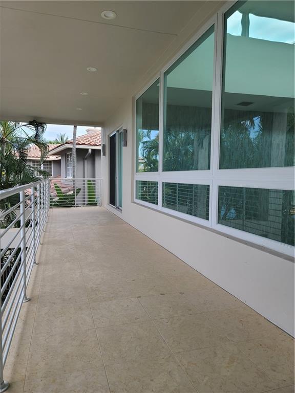 HILLSBORO HARBOR UNIT B - Residential