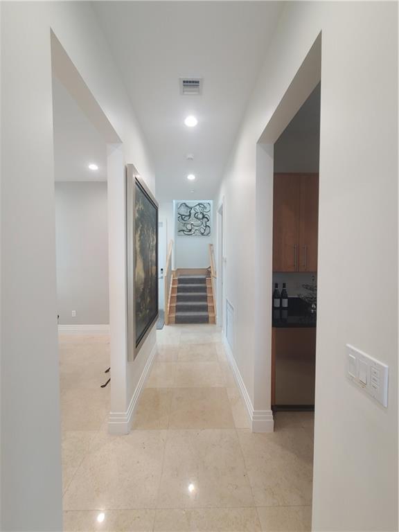 HILLSBORO HARBOR UNIT B - Residential