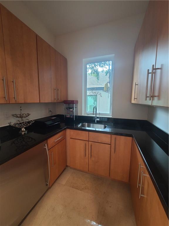 HILLSBORO HARBOR UNIT B - Residential