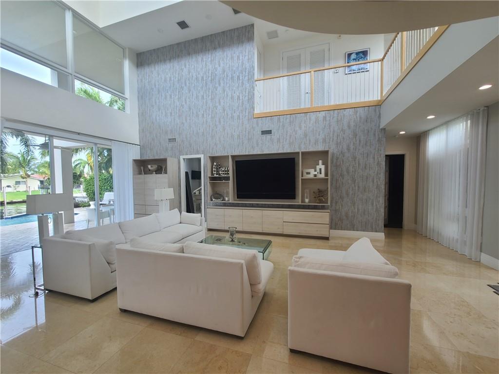 HILLSBORO HARBOR UNIT B - Residential