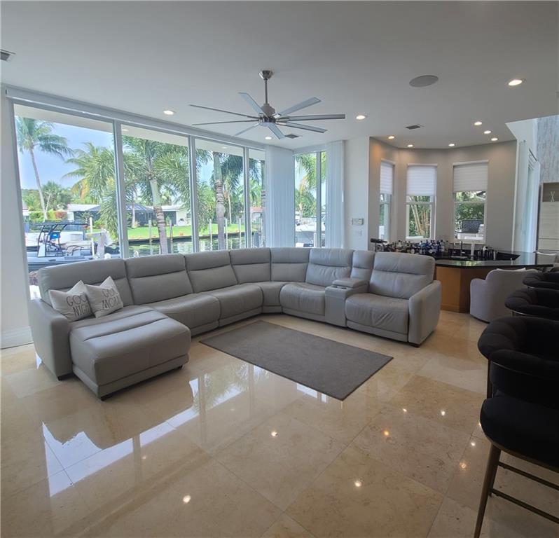 HILLSBORO HARBOR UNIT B - Residential