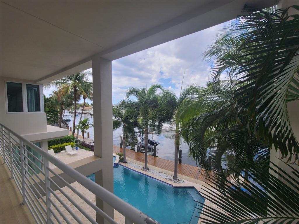 HILLSBORO HARBOR UNIT B - Residential