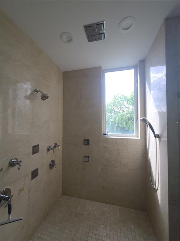 HILLSBORO HARBOR UNIT B - Residential