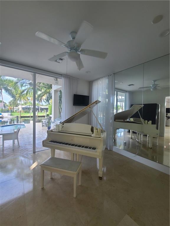 HILLSBORO HARBOR UNIT B - Residential