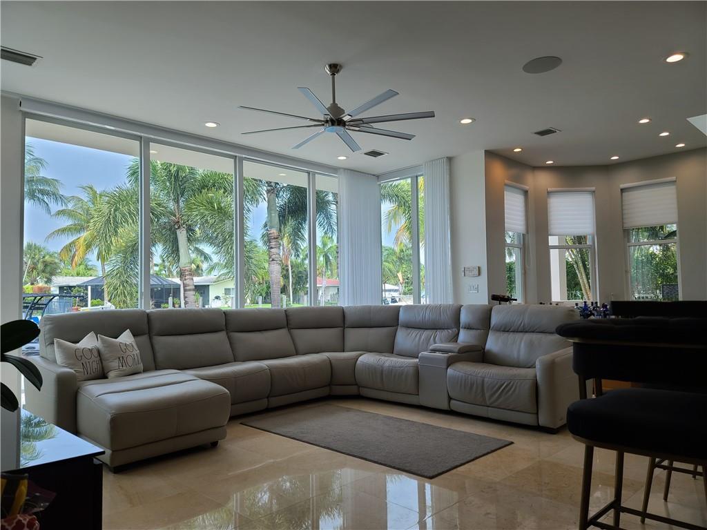 HILLSBORO HARBOR UNIT B - Residential