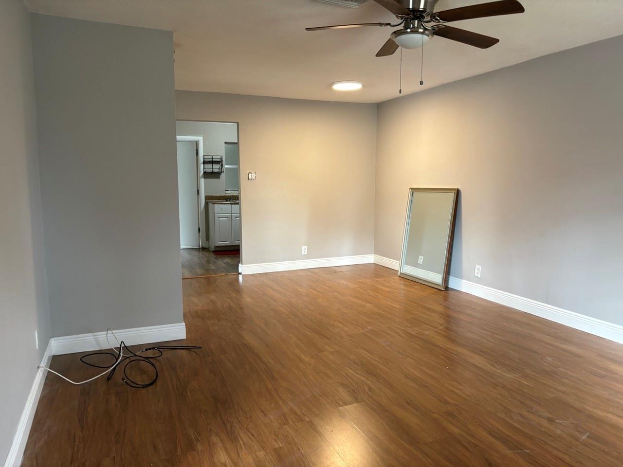 SUNSHINE VILLAS - Residential Lease