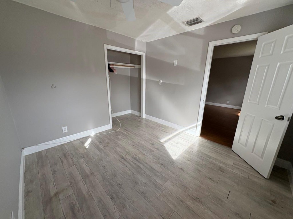 SUNSHINE VILLAS - Residential Lease