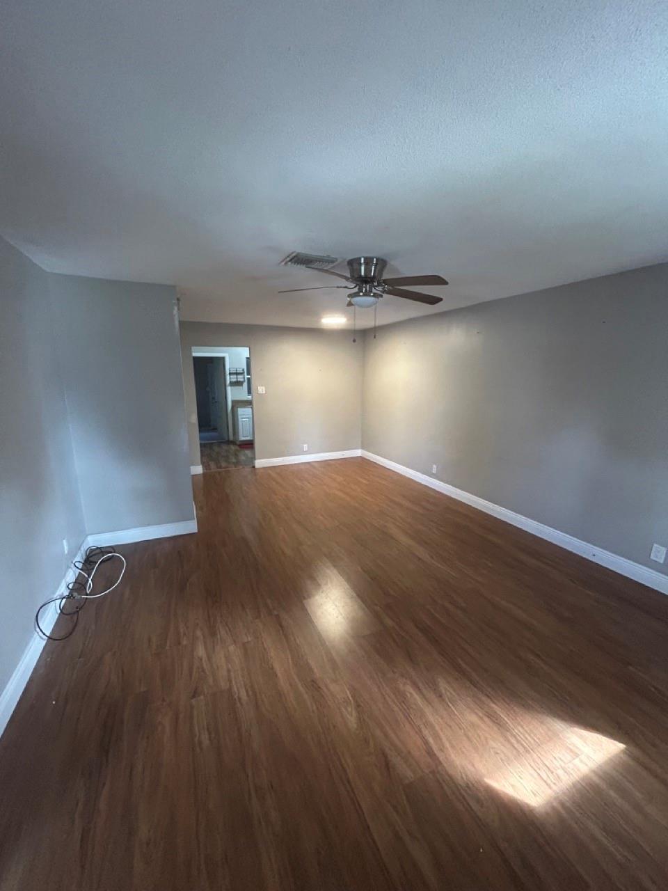 SUNSHINE VILLAS - Residential Lease