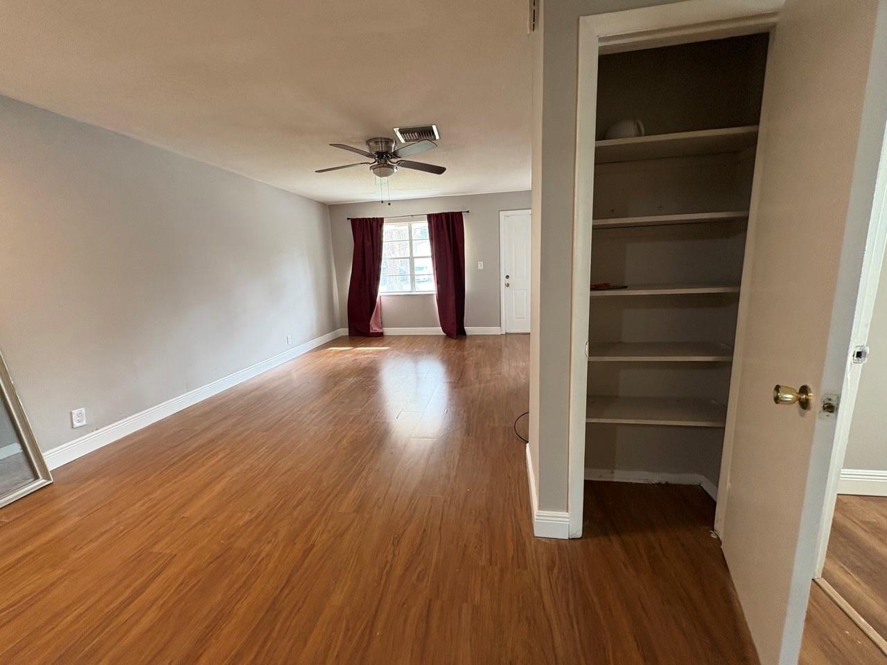 SUNSHINE VILLAS - Residential Lease