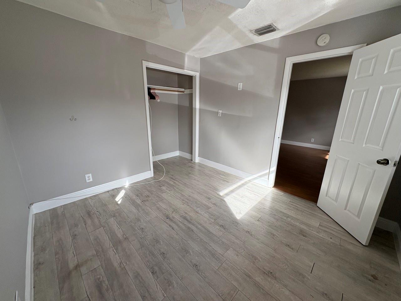 SUNSHINE VILLAS - Residential Lease