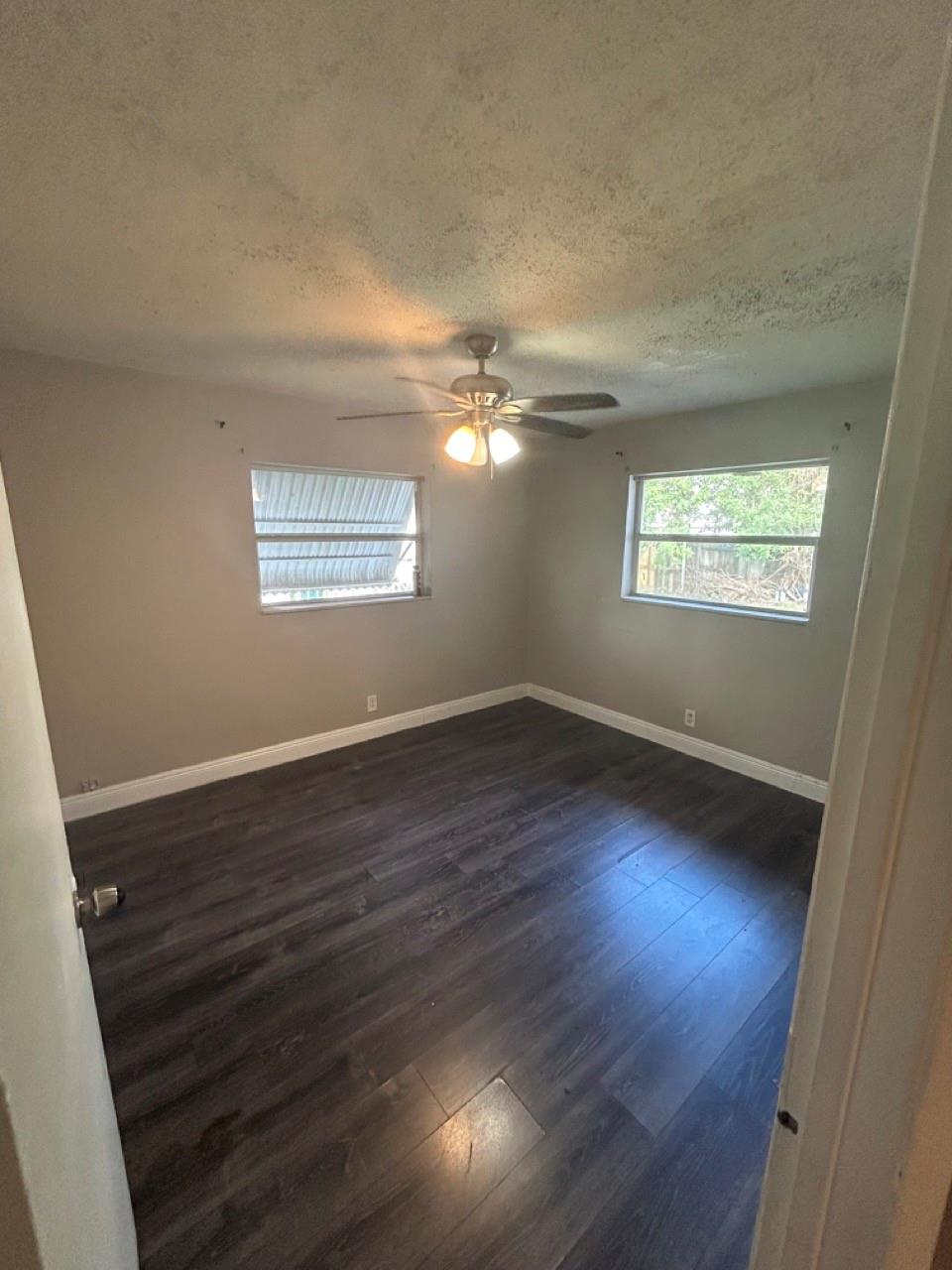 SUNSHINE VILLAS - Residential Lease