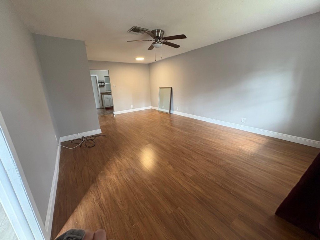 SUNSHINE VILLAS - Residential Lease