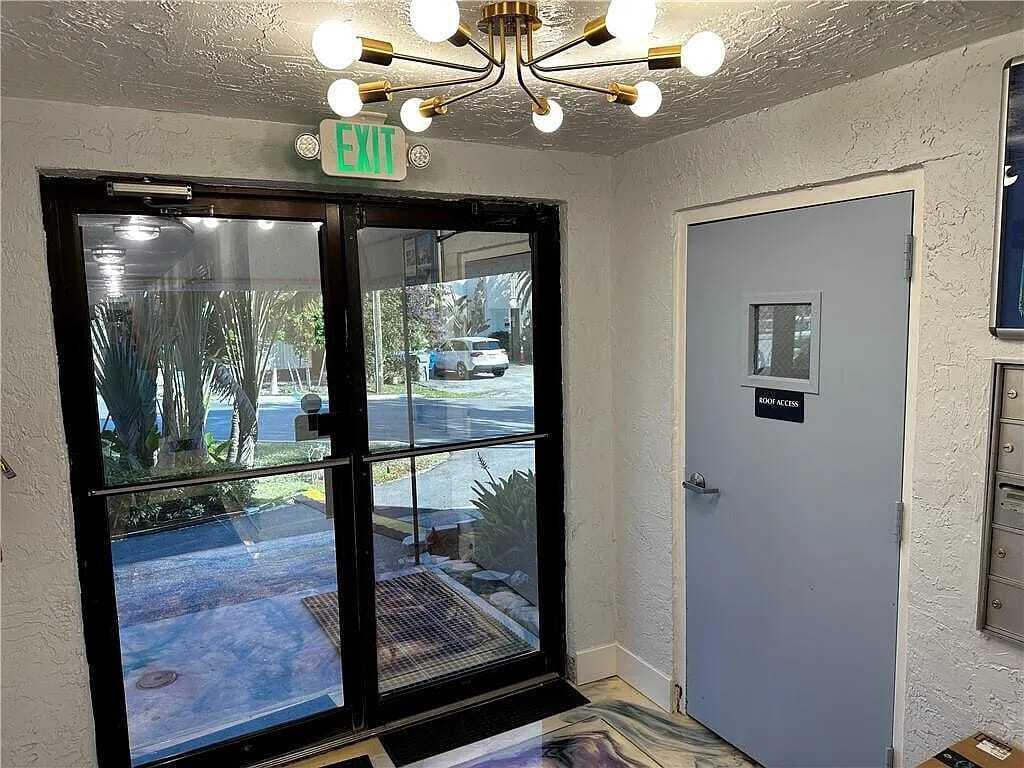 Riverside 105 Condo - Residential Lease