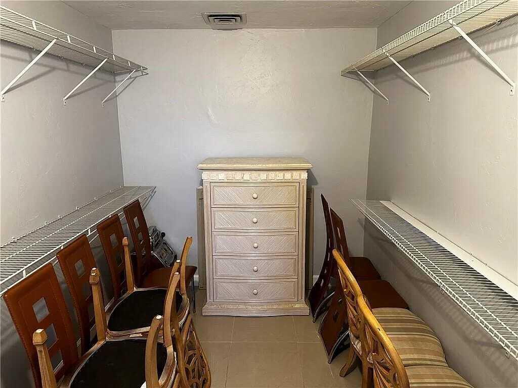 Riverside 105 Condo - Residential Lease