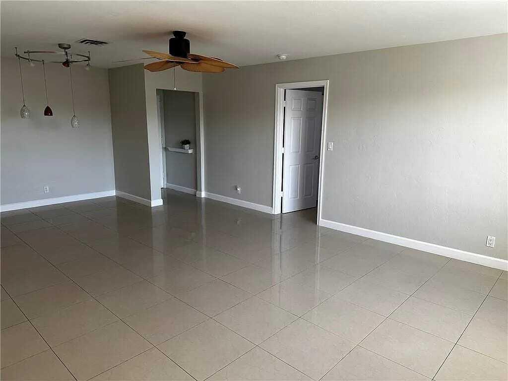 Riverside 105 Condo - Residential Lease