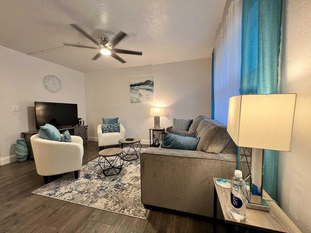 Photo of 101 NE 4th Street # 2, Delray Beach, FL 33444 (MLS # B26022315)