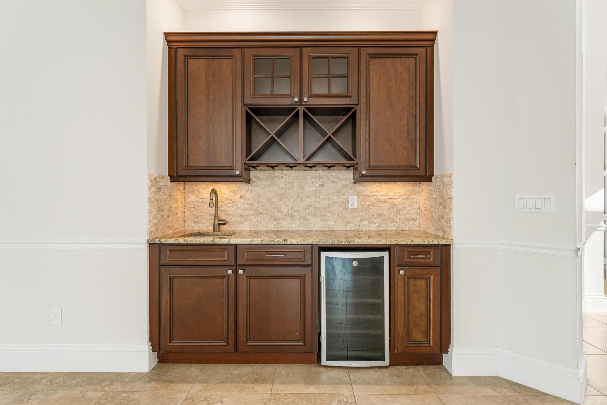 TESORO PLAT NO 15 - Residential Lease