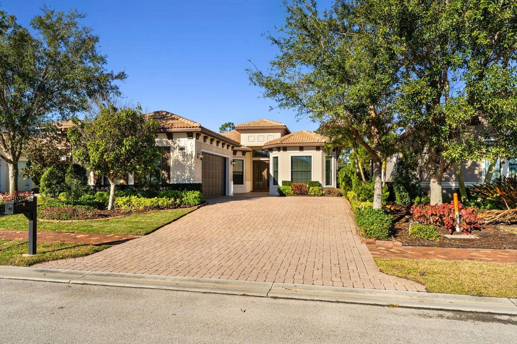 Photo of 191 SE Calmo Circle, Port Saint Lucie, FL 34984 (MLS # R11167387)