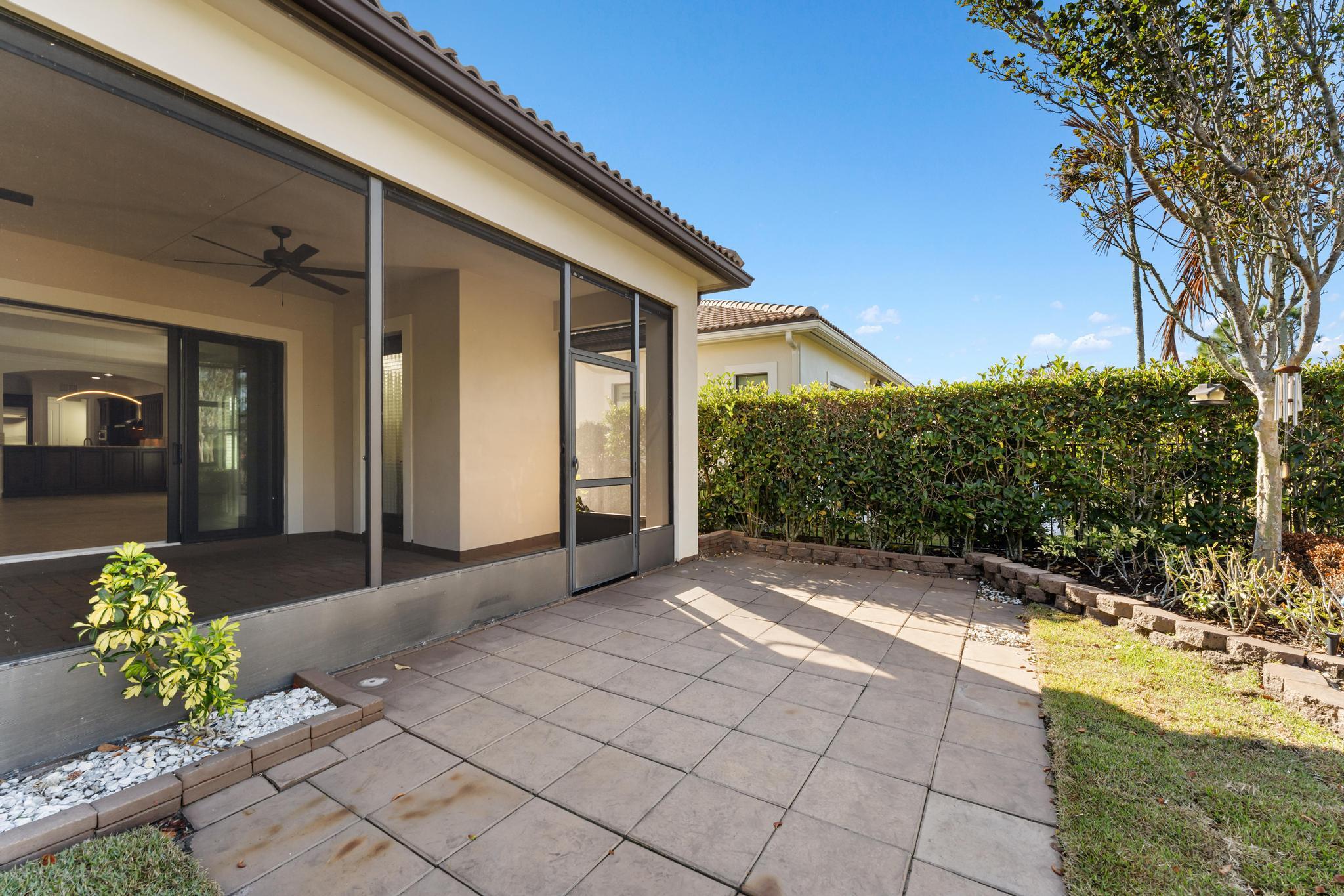 TESORO PLAT NO 15 - Residential Lease