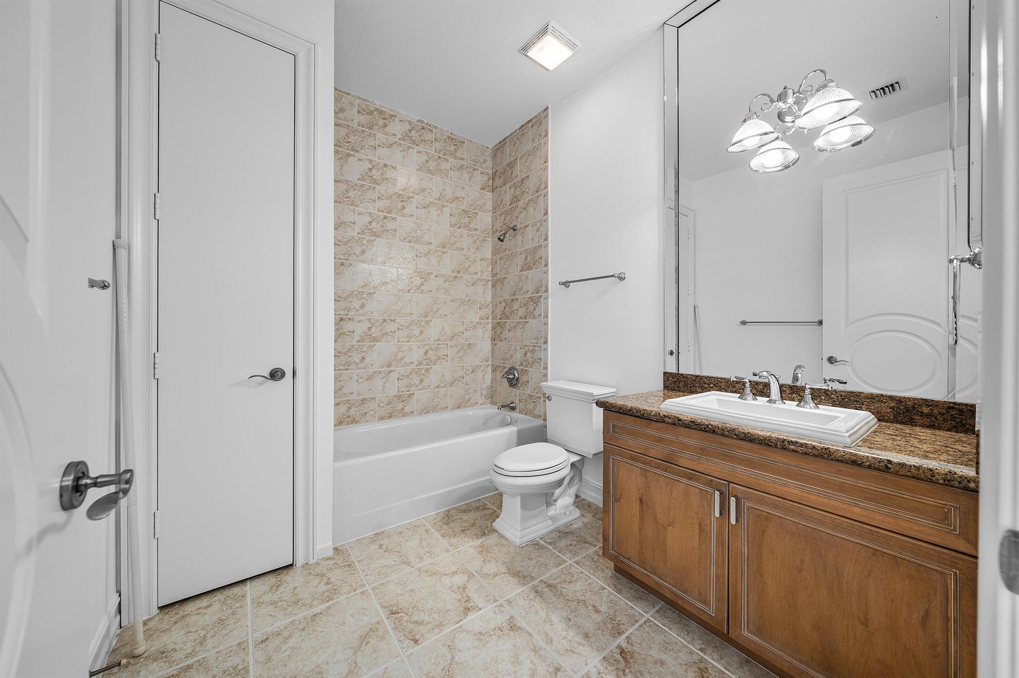 TROPIC ISLE 3RD SEC - Residential