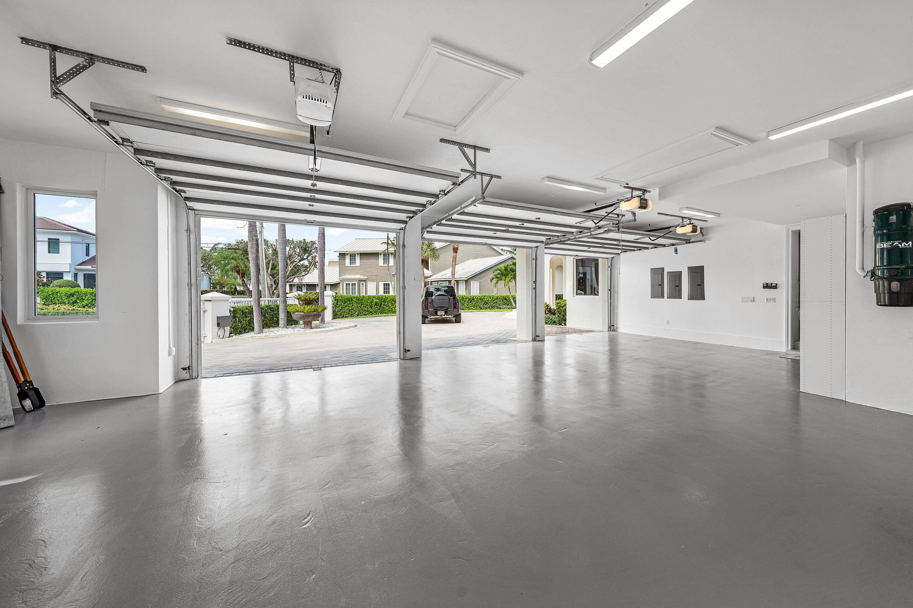 TROPIC ISLE 3RD SEC - Residential