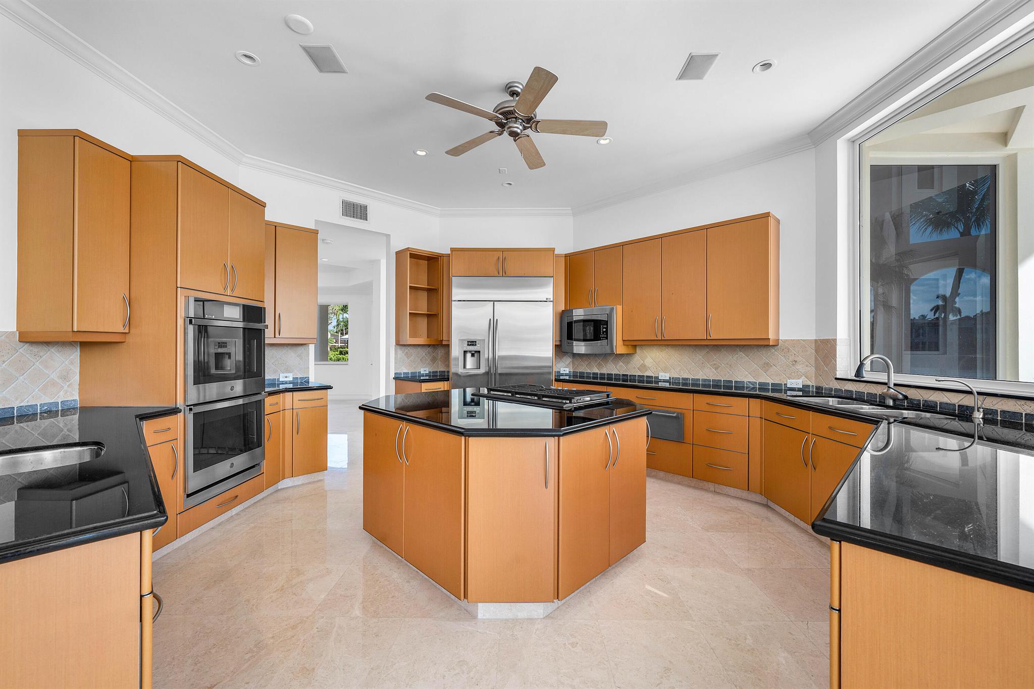 TROPIC ISLE 3RD SEC - Residential