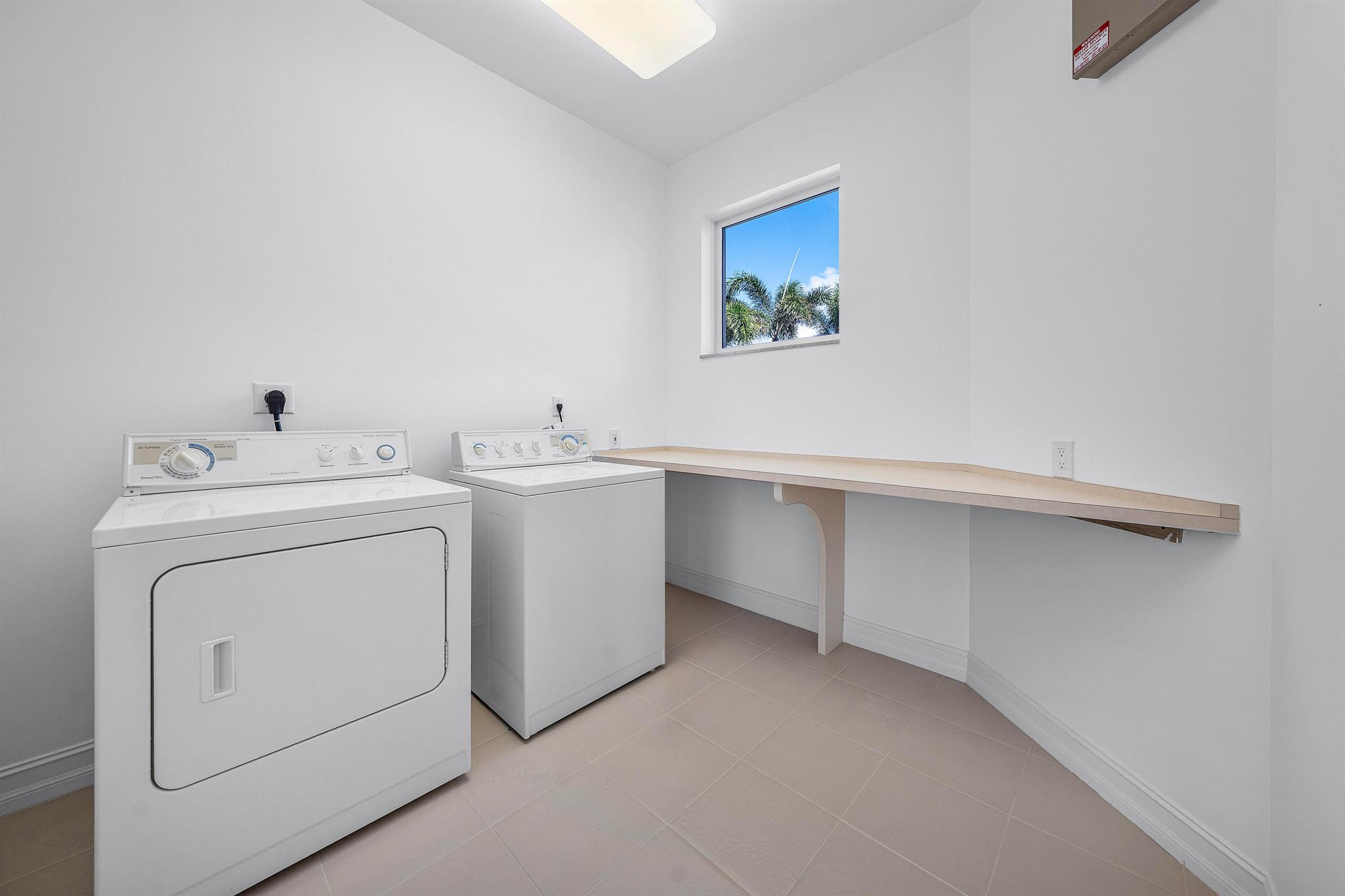 TROPIC ISLE 3RD SEC - Residential