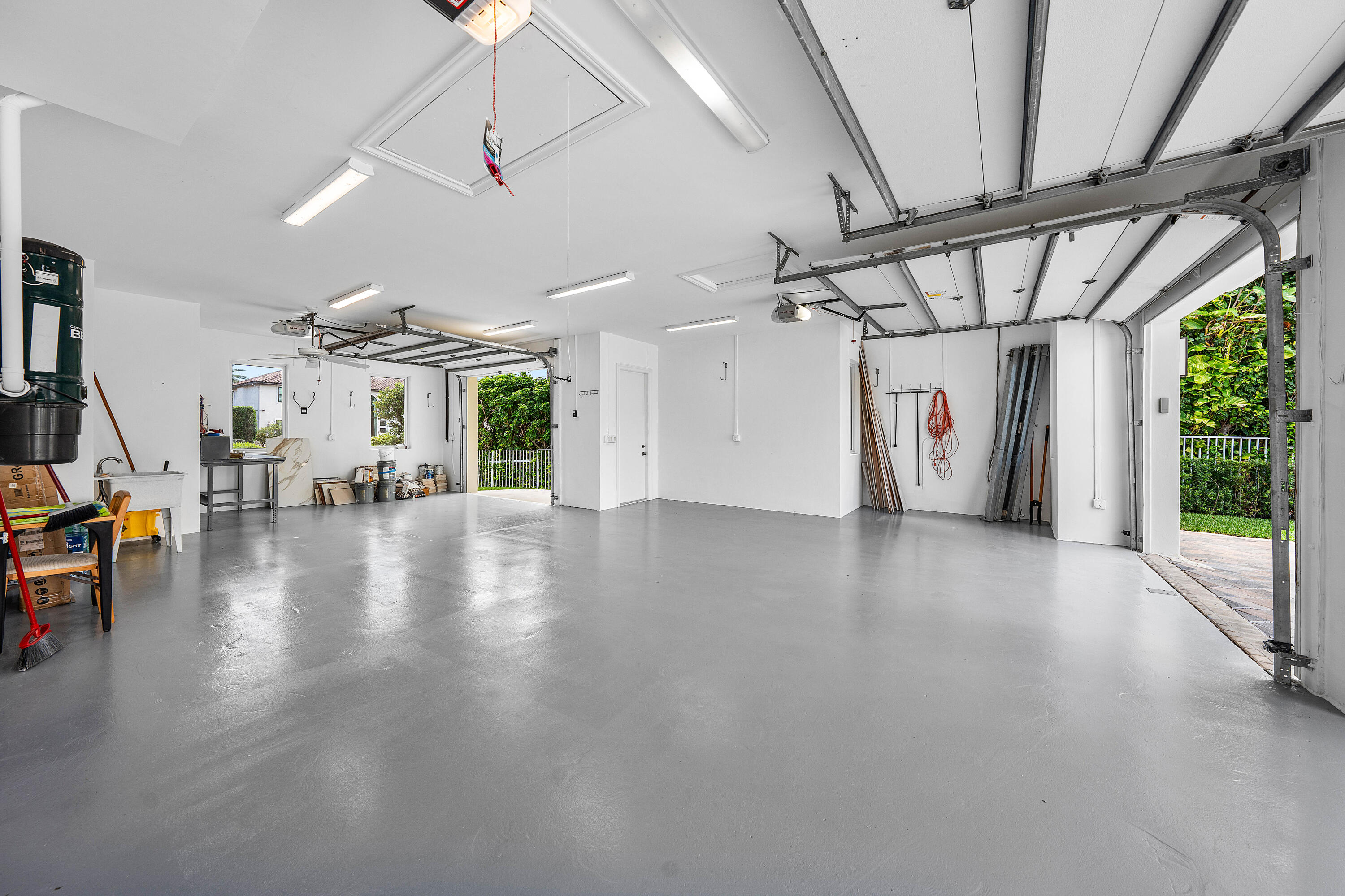 TROPIC ISLE 3RD SEC - Residential