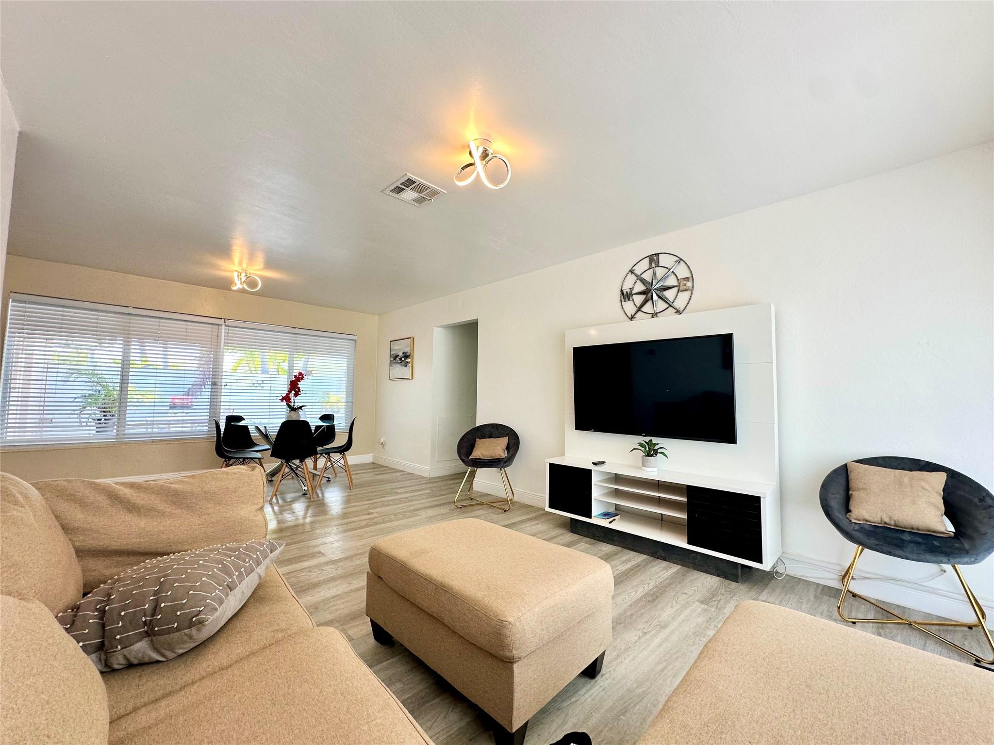 2924 Middle River Dr