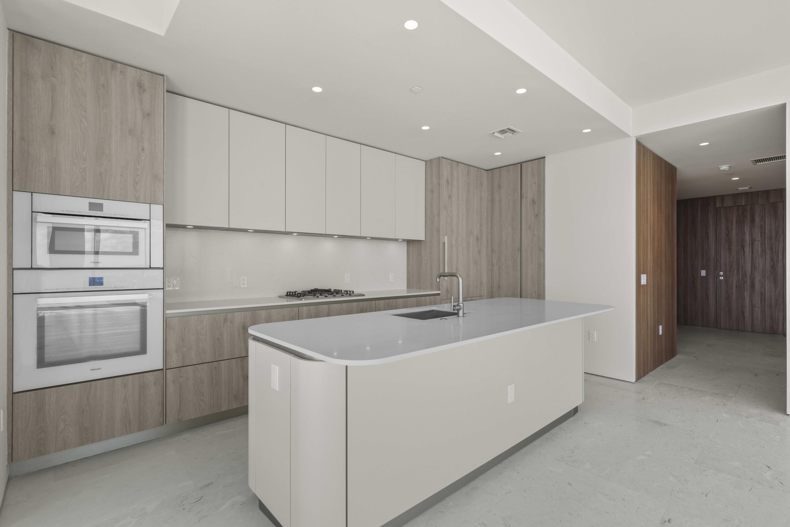 200 Arkona Court 2203