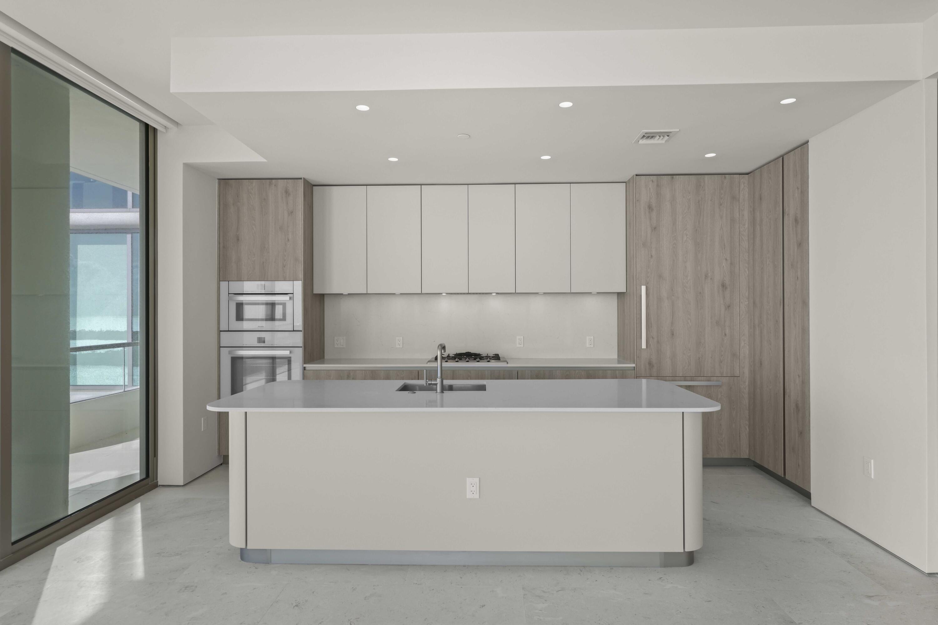 200 Arkona Court 2203