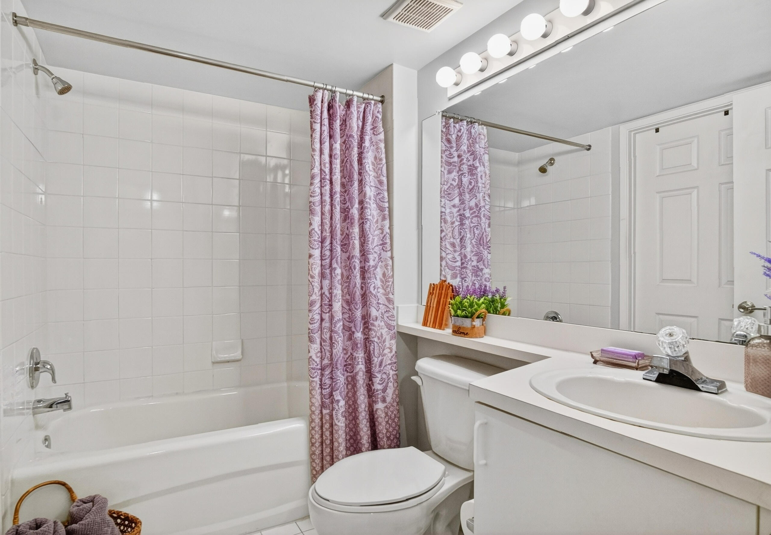 LAGUNA OF VERO BEACH - Residential