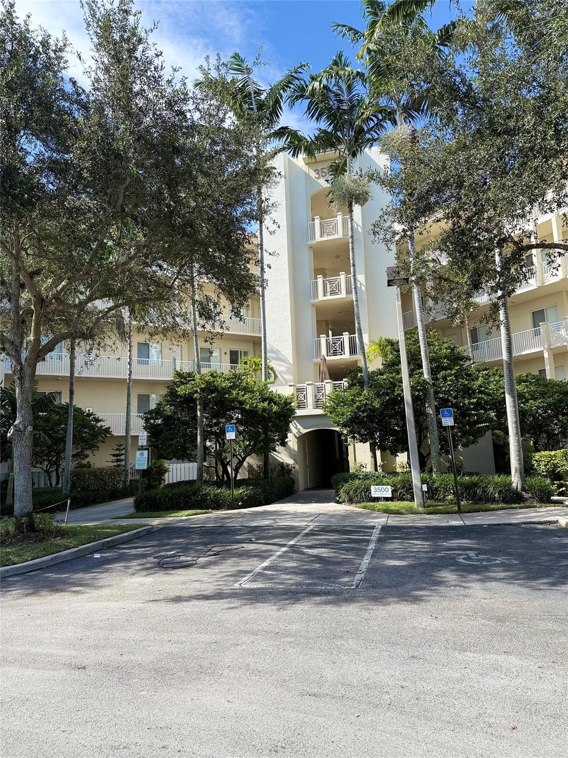 Well maintained 2/2 condo is for rent in the heart of Pompano Beach!! The unit featuring high ceilings, impact windows with sliding glass doors. Bright and spacious interior with spectacular golf course and pool views. Open kitchen with wooden cabinetry and granite countertops. Great size master bedroom with walk-in closet. In unit full size washer and dryer. Great amenities!! Pool, tennis and pickleball courts are outside of the building. And the Golf Country Club is right across. Prime location near to shopping and dining. This move-in ready residence combines comfort, style, and convenience in Palm-Aire the most desirable communities. Schedule your showing today!!