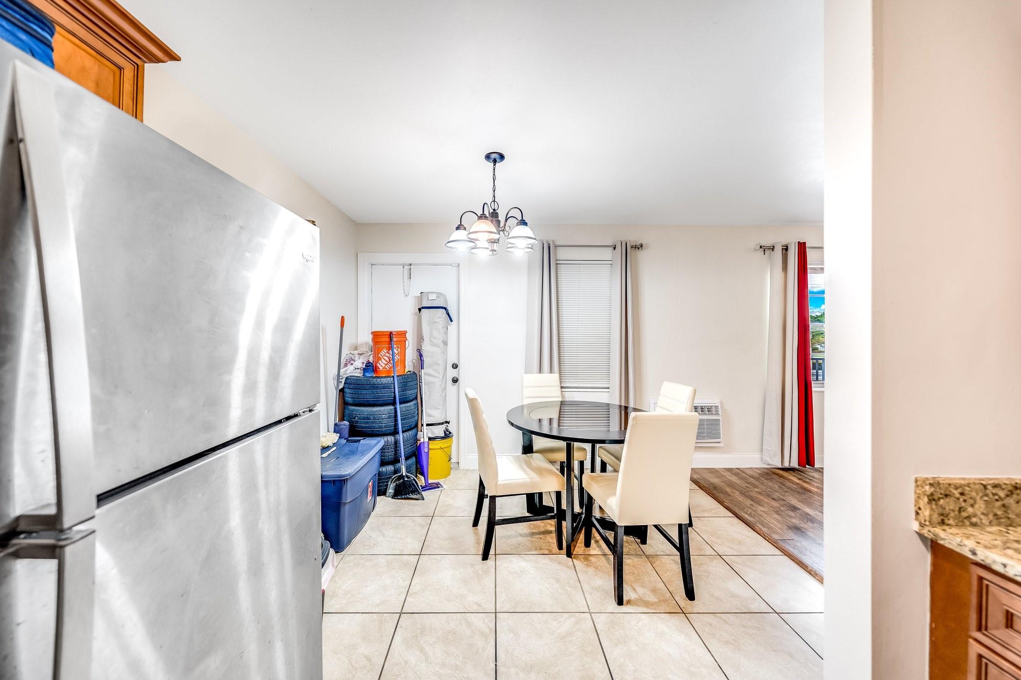 810 Lake Shore Dr 40
