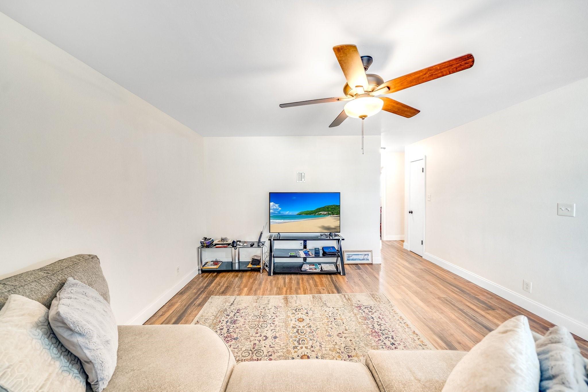810 Lake Shore Dr 40