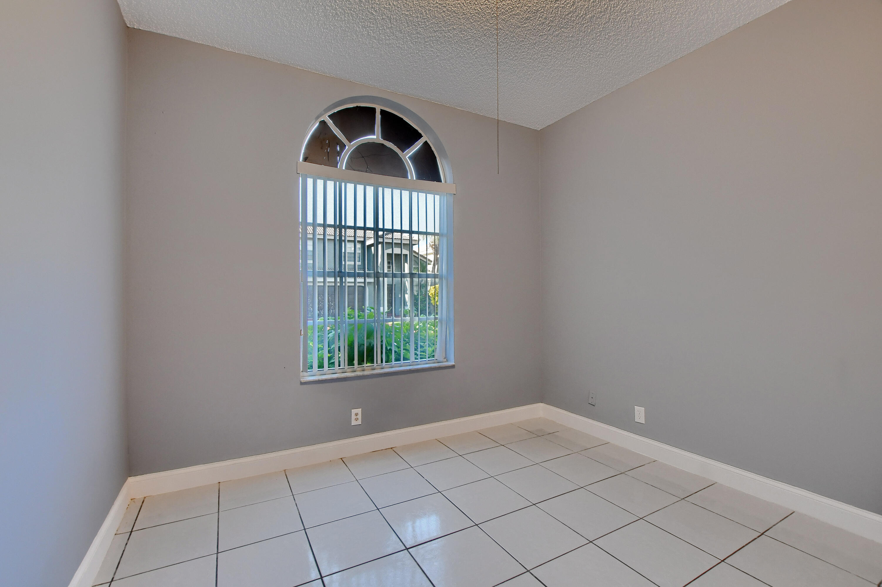 meadow lakes - Residential Lease