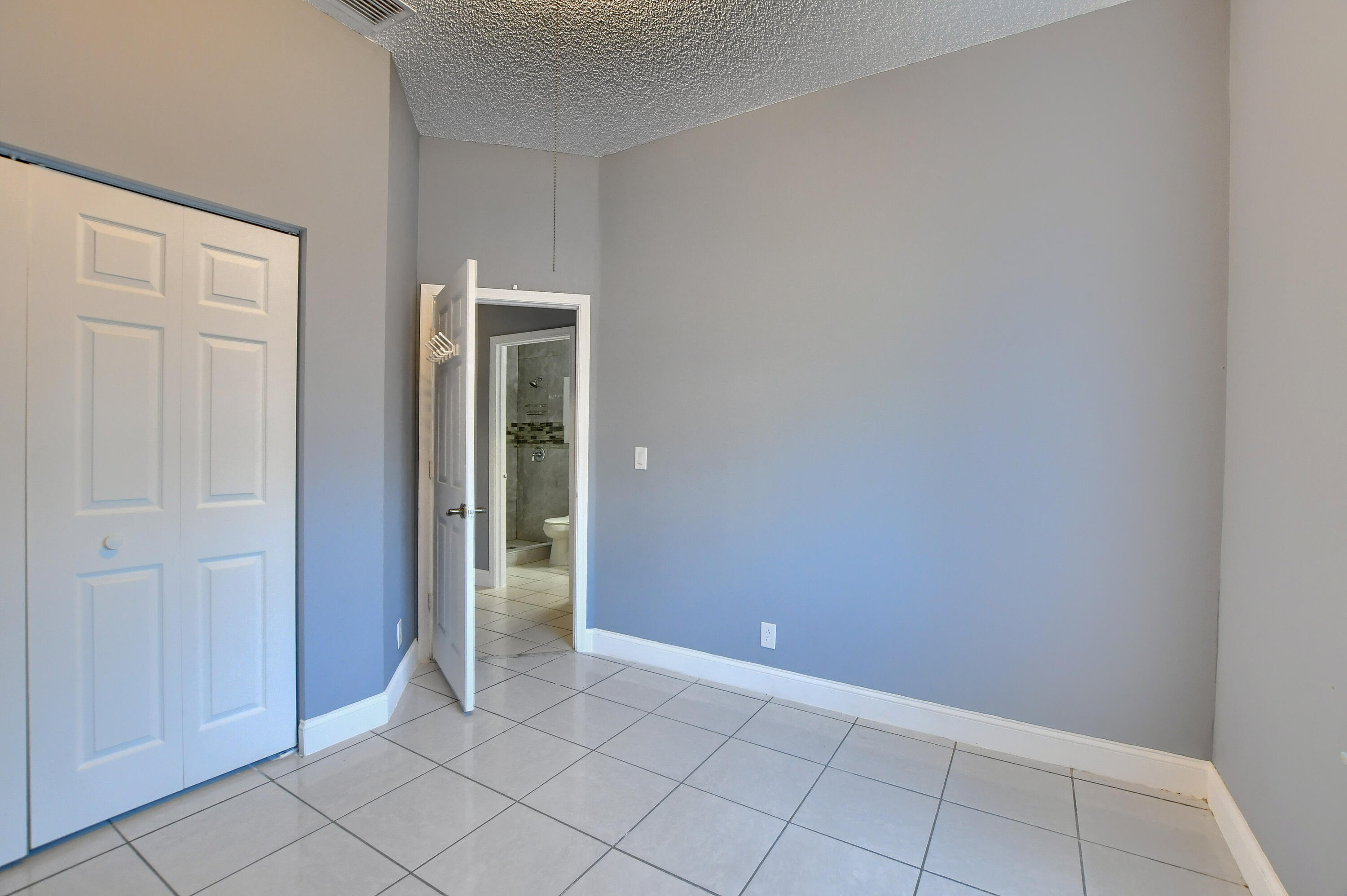 meadow lakes - Residential Lease
