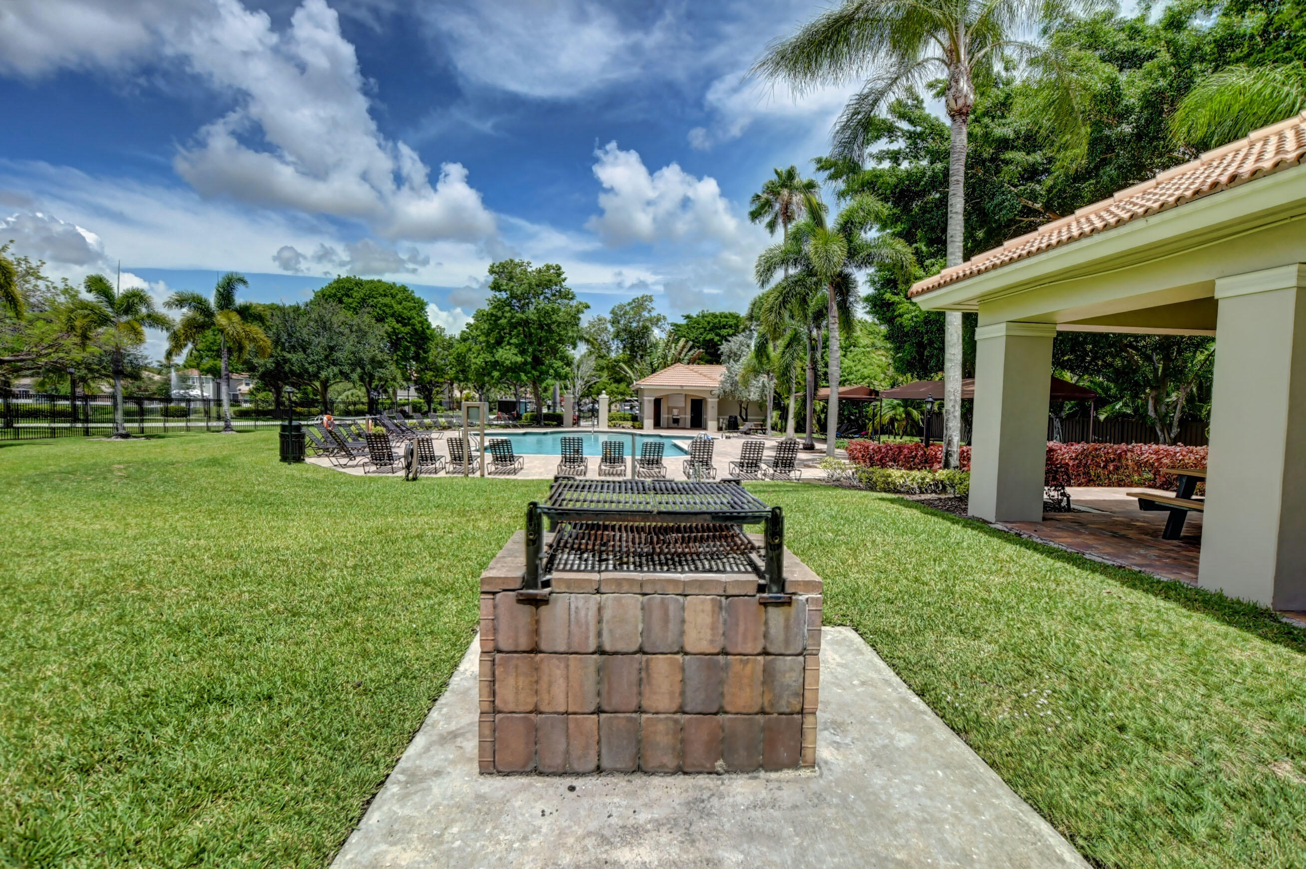 meadow lakes - Residential Lease