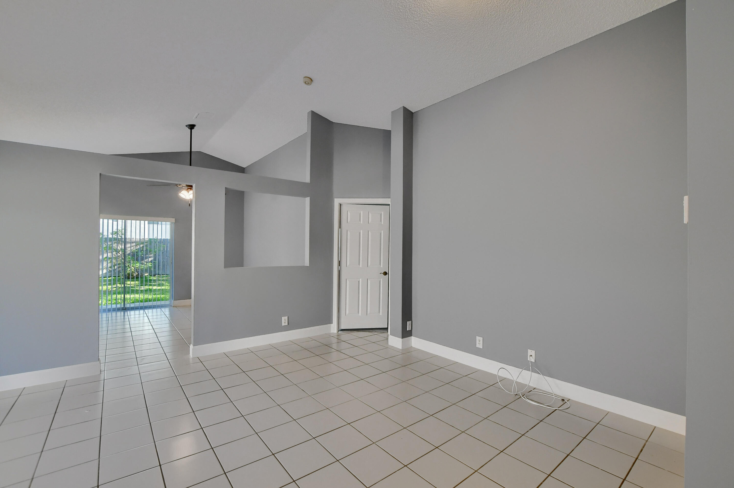 meadow lakes - Residential Lease