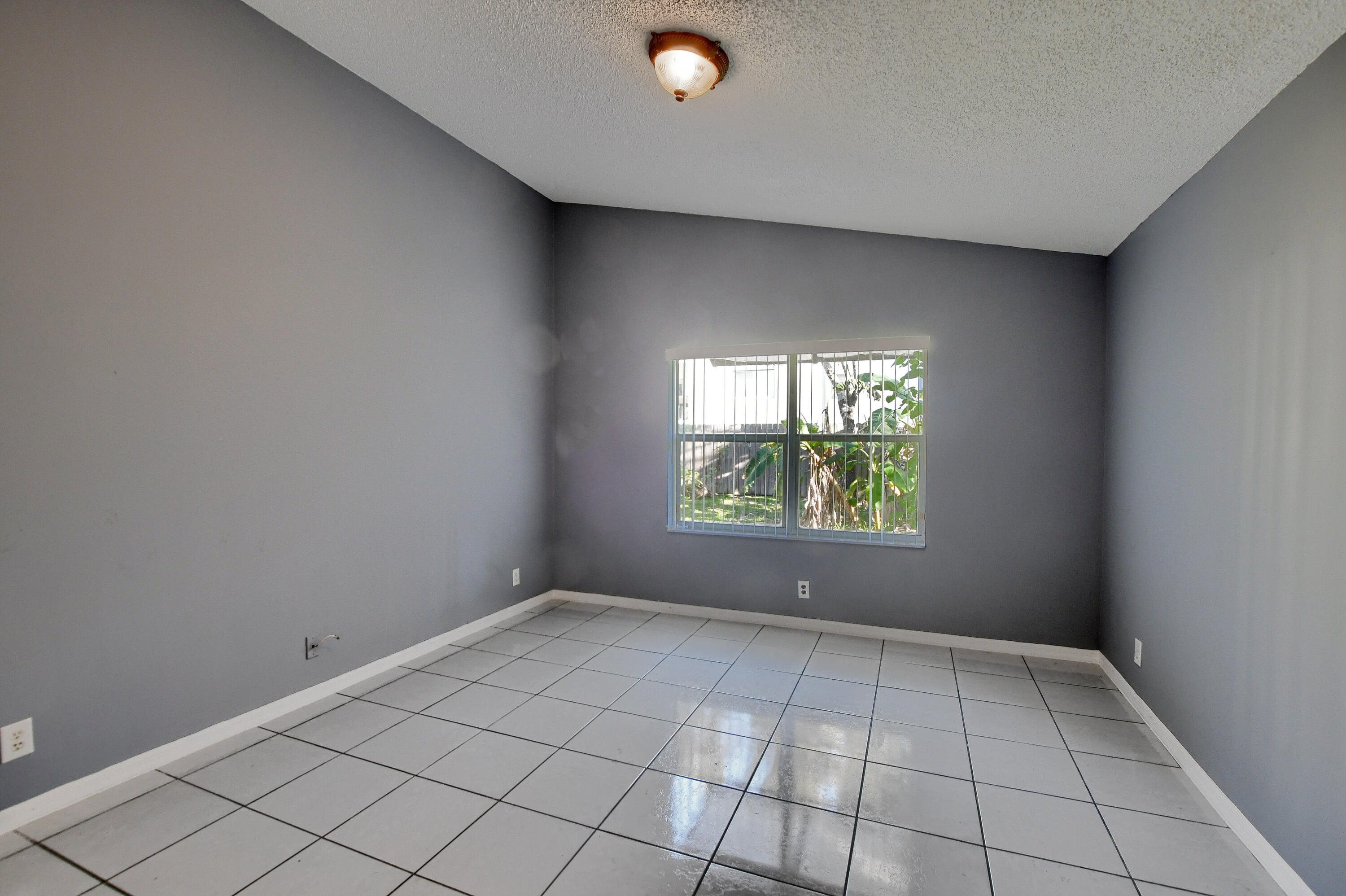 meadow lakes - Residential Lease