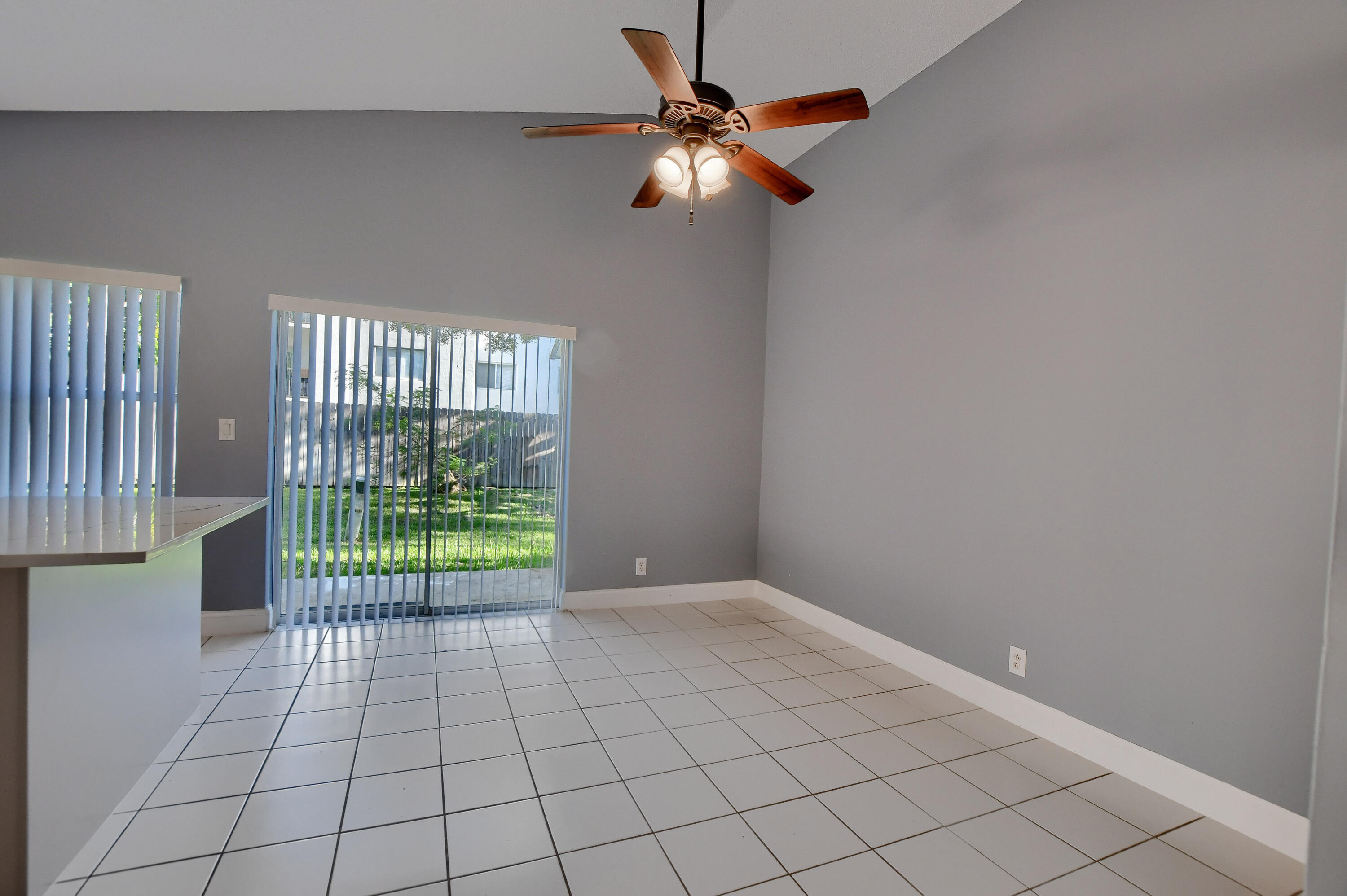 meadow lakes - Residential Lease