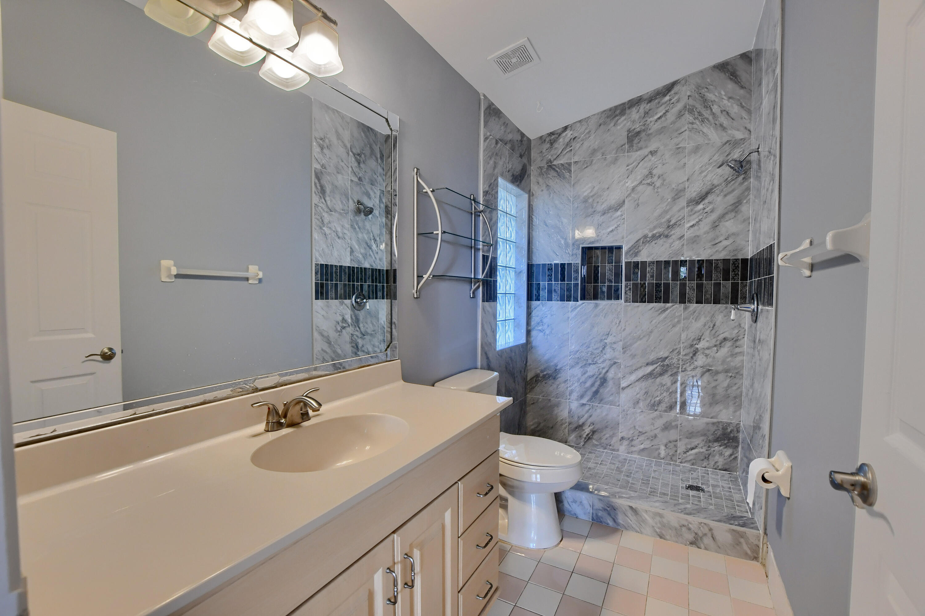 meadow lakes - Residential Lease