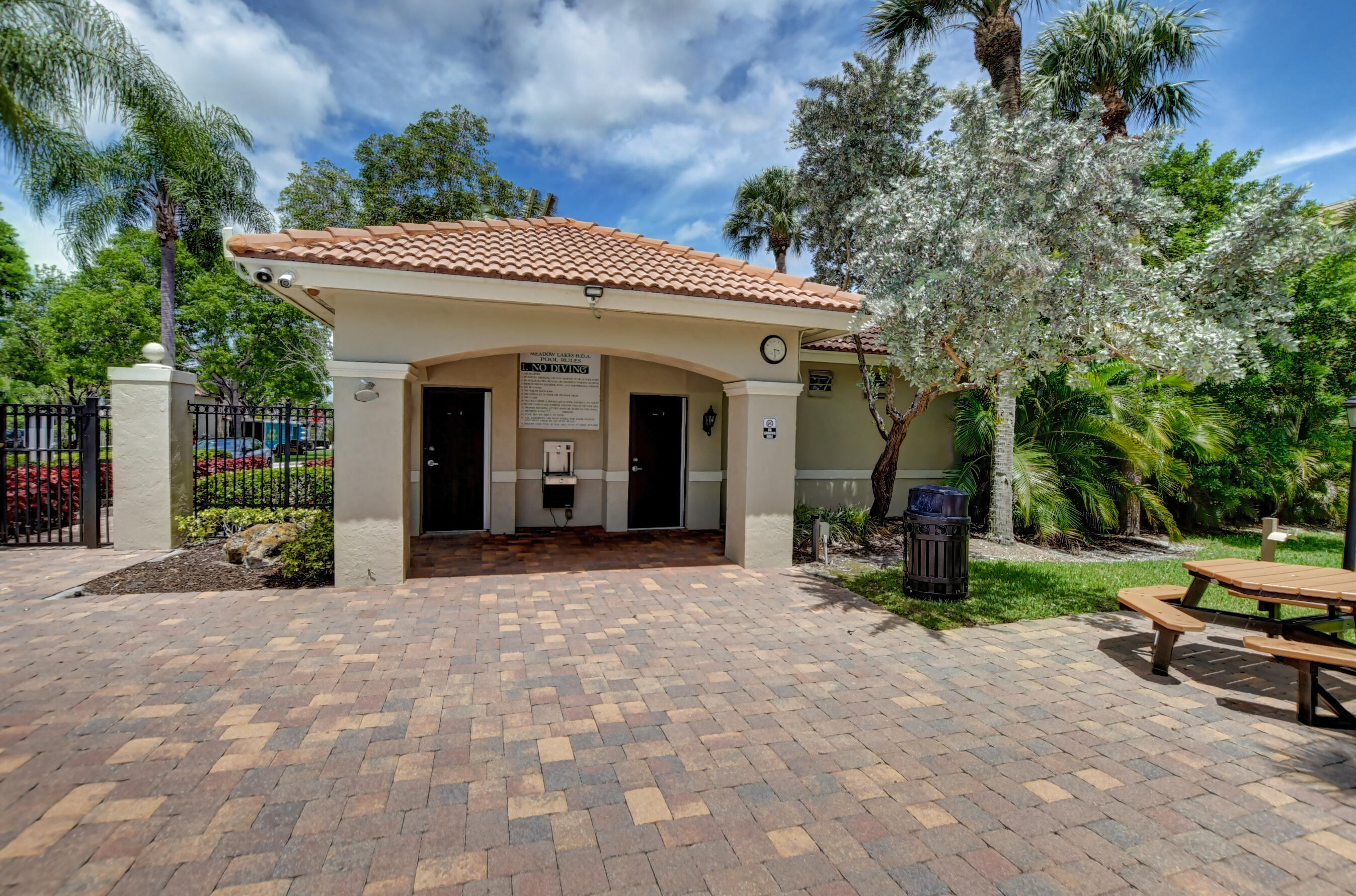 meadow lakes - Residential Lease