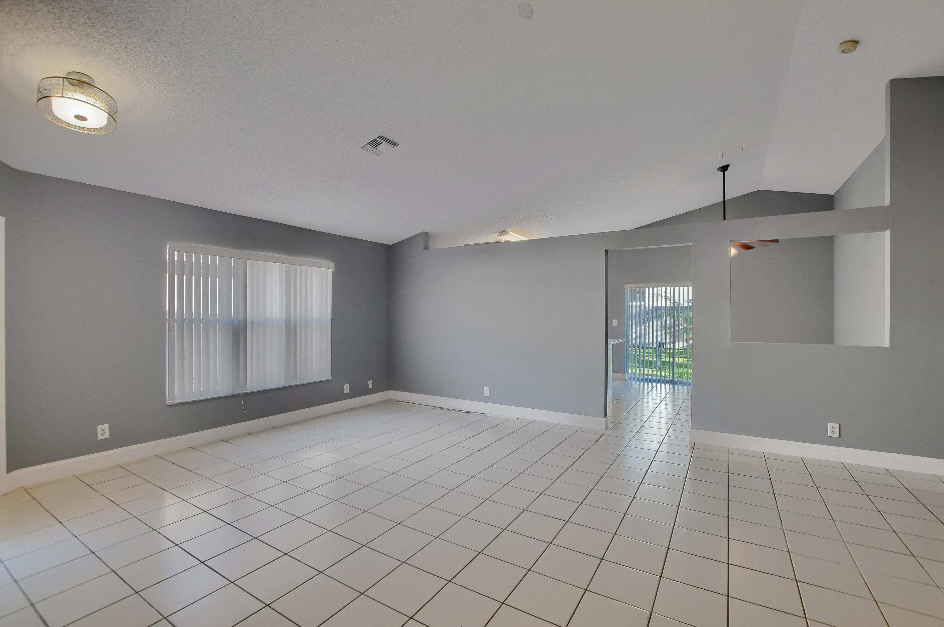 meadow lakes - Residential Lease